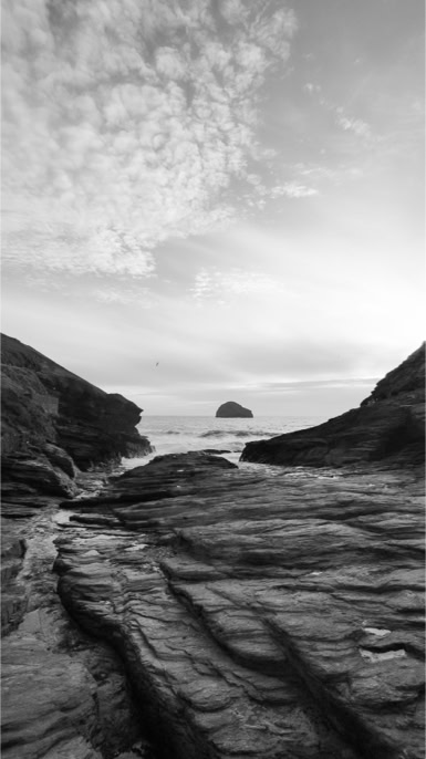 UK, black and white, bw, cornouailles, cornwall, england, gull rock, mer, monochrom, monochrome, noir et blanc, port william, rocher, rock, sea, united kingdom
