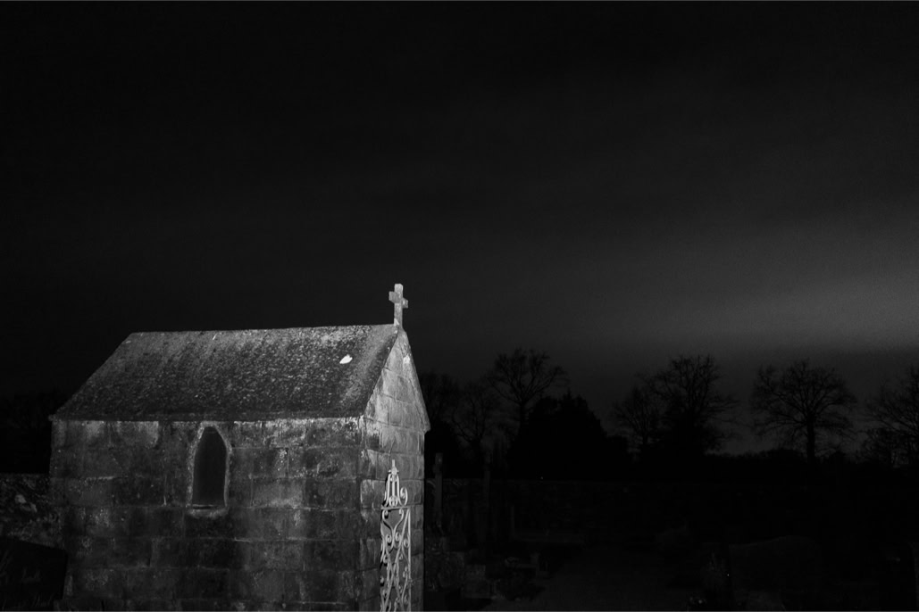 black and white, bretagne, brittany, bw, monochrom, monochrome, noir et blanc, chapelle, chapel