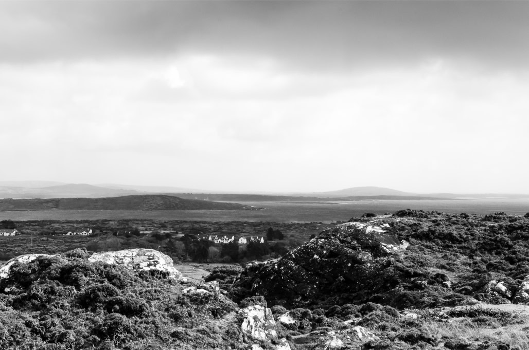 Ireland, Irlande, black and white, bw, connemara, house, lande, maison, monochrom, monochrome, moor, noir et blanc, paysage landscape