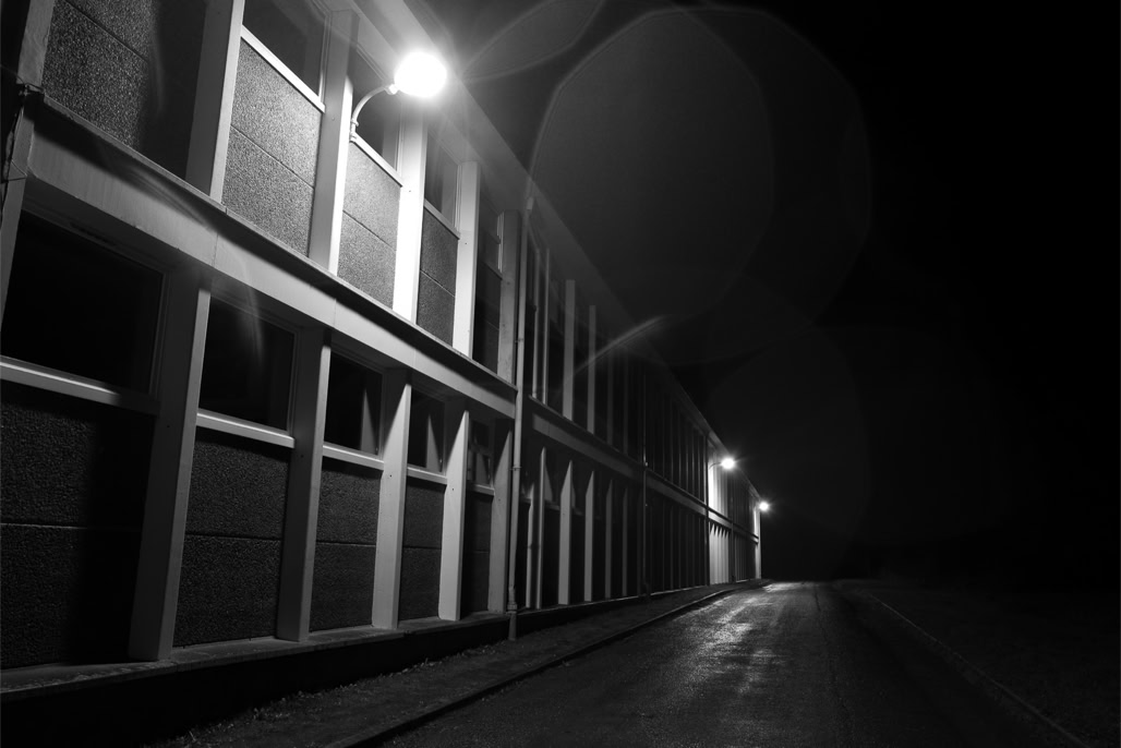 black and white, bretagne, brittany, building, bw, college, light, lumière, monochrom, monochrome, night, noir et blanc, nuit