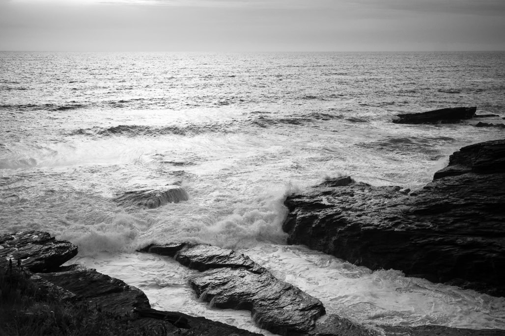 UK, black and white, bw, cornouailles, cornwall, england, mer, monochrom, monochrome, noir et blanc, rocher, rock, sea, united kingdom