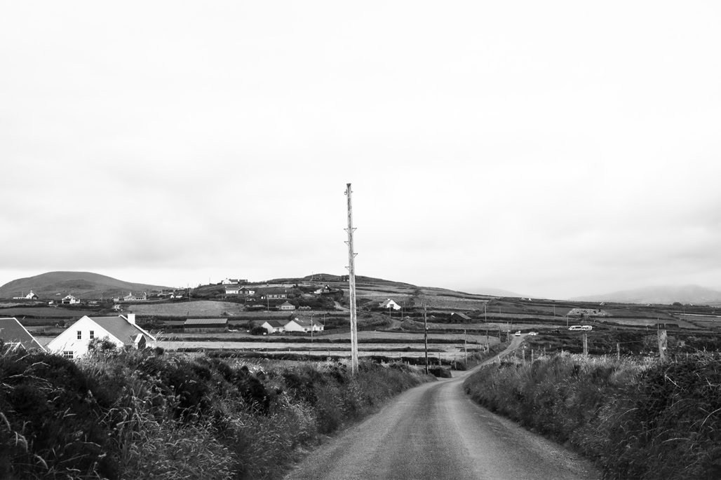 Ireland, Irlande, black and white, bw, house, kerry, maison, monochrom, monochrome, noir et blanc, oretail photography, road, route