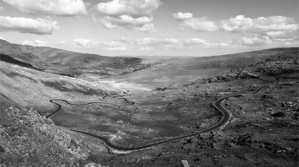Ireland, Irlande, beara, black and white, bw, healy pass, monochrom, monochrome, noir et blanc, oretail photography