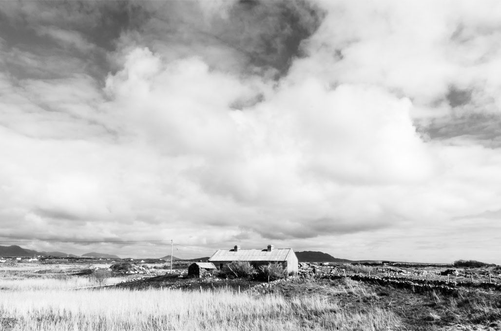 Ireland, Irlande, black and white, bw, connemara, house, lande, maison, monochrom, monochrome, moor, noir et blanc, paysage landscape