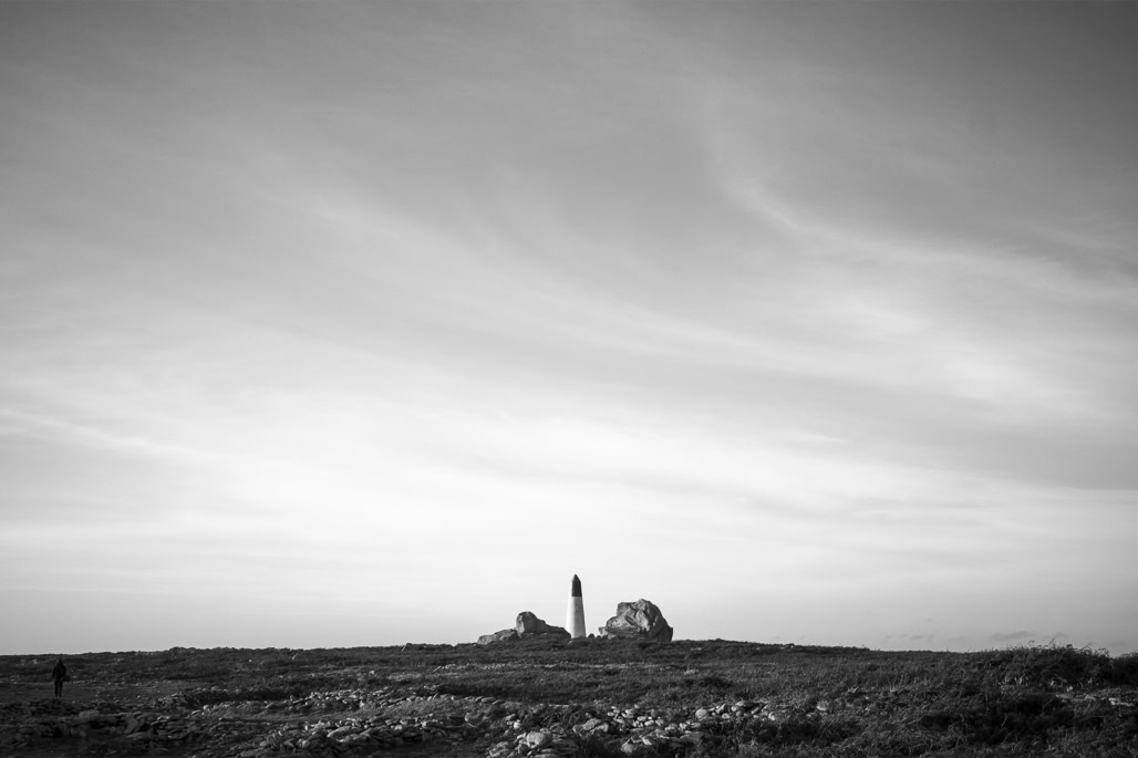 amer, black and white, bretagne, brittany, bw, daymark, lande, low wall, monochrom, monochrome, moor, muret, noir et blanc, plas ar scoul, rocher, rock, île de sein