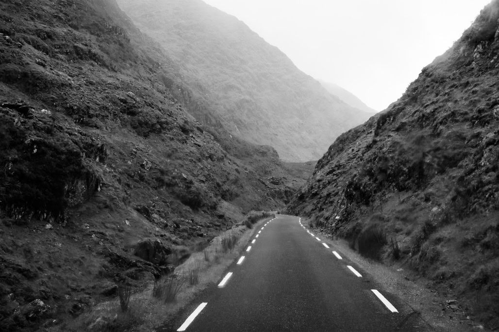 Ireland, Irlande, black and white, bw, kerry, monochrom, monochrome, noir et blanc, oretail photography, road, route